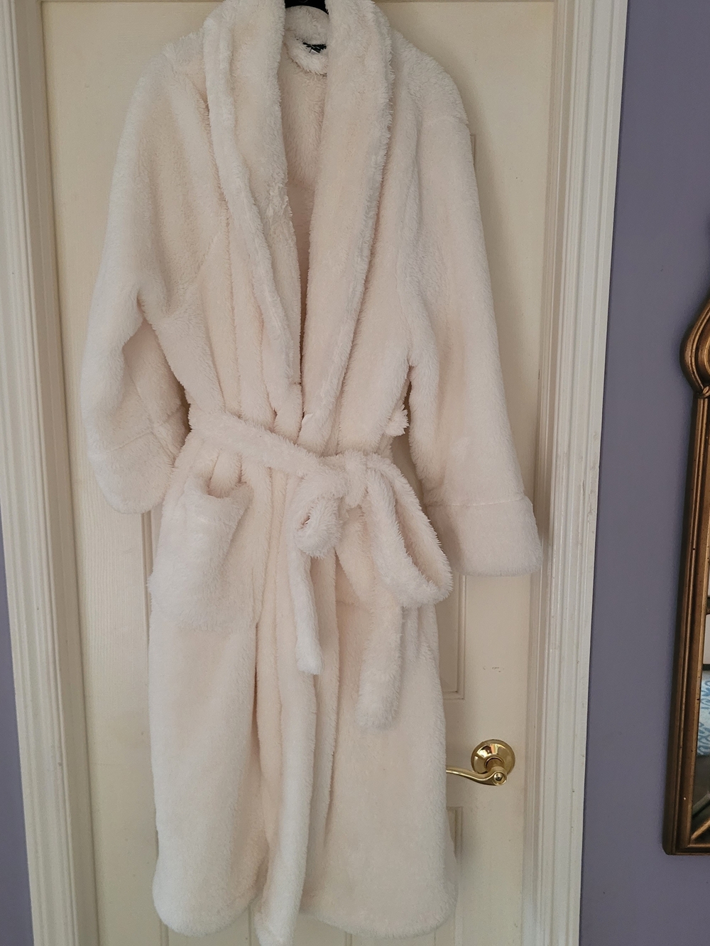 Plush Robe in Soft Fabric
